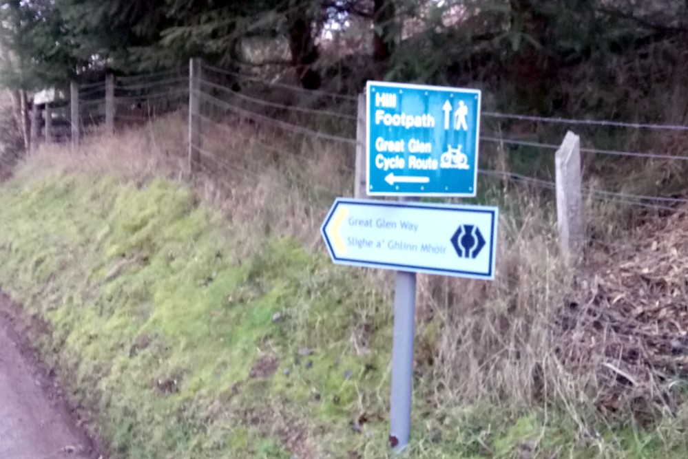 Signpost on the Great Glen Way near Drumnadrochit